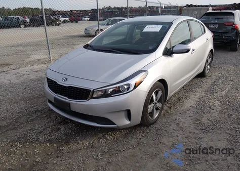2018 Kia Forte Lx z USA, uszkodzony, nr VIN 3KPFL4A72JE212637